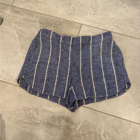 Alice+Olivia Shorts - Picture 1 of 3
